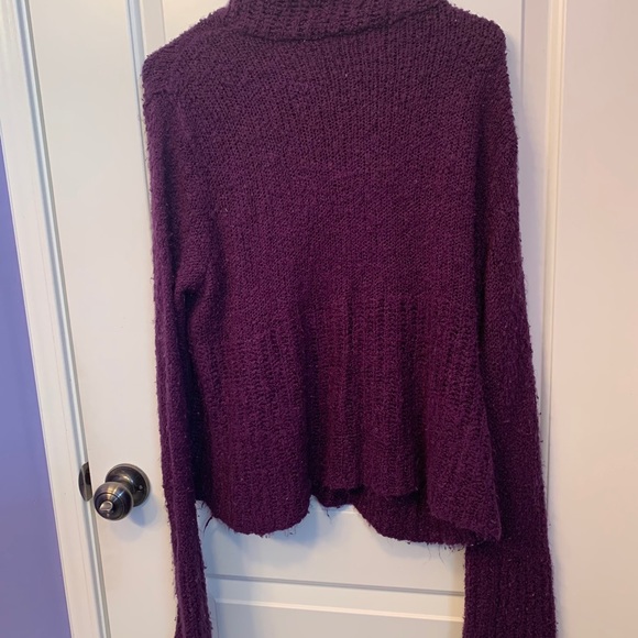 Vintage wool-like fluffy sweater. - Picture 3 of 4